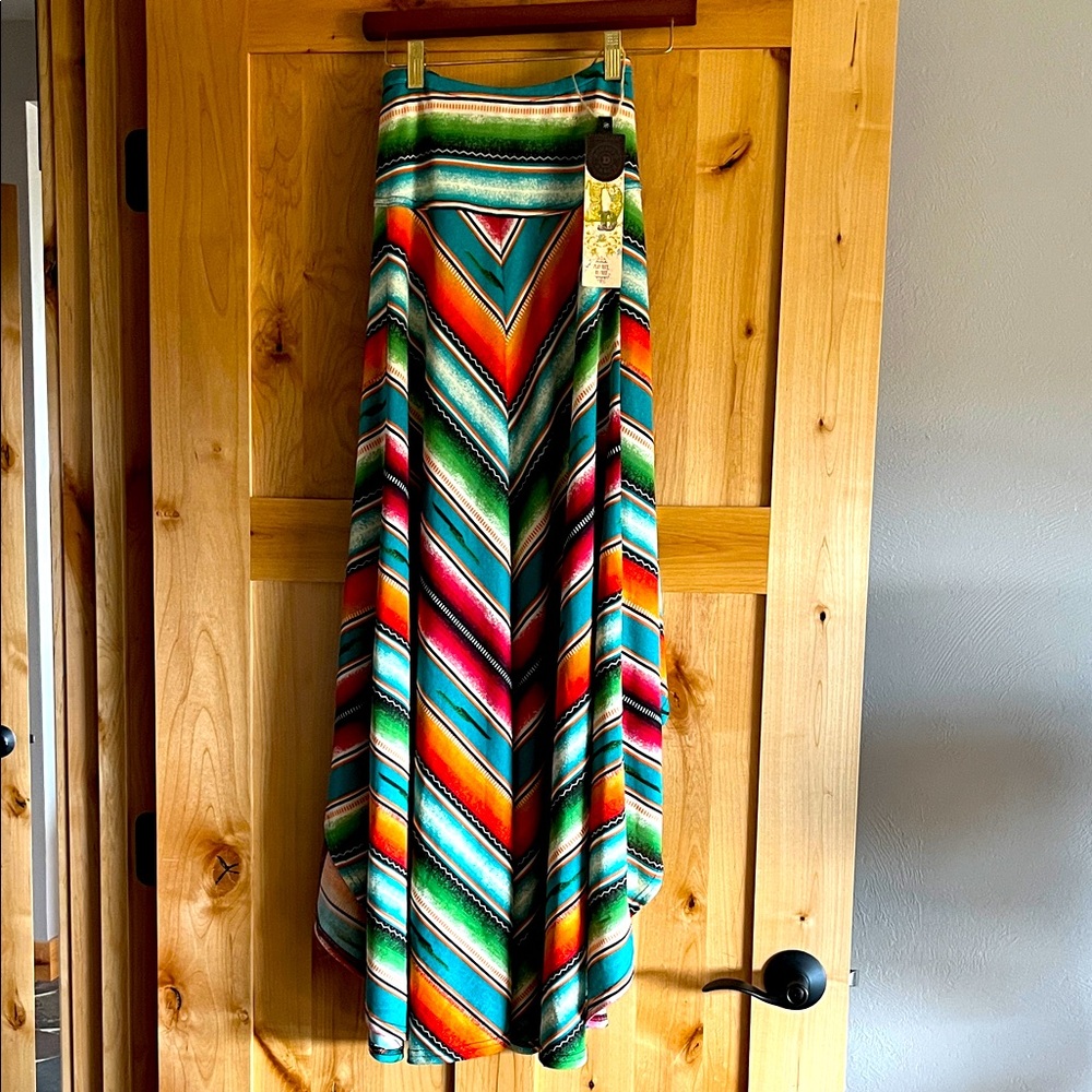 Double D Ranchwear southwestern Chevron Maxi Skirt size L